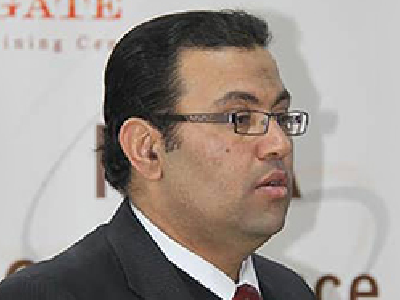د. أشرف عبد الرحمن